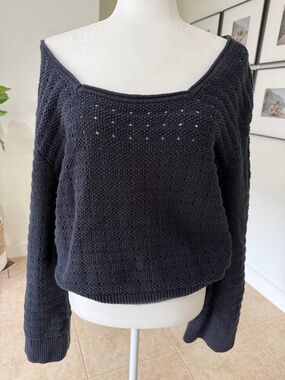 Black Women's Lightweight Knit Sweater
